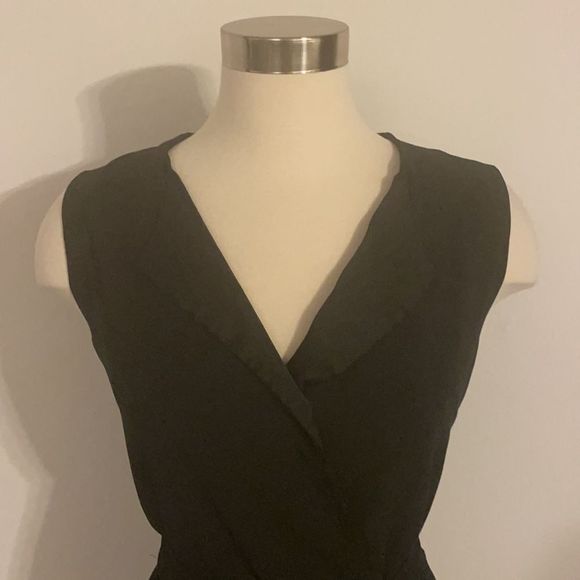 Little Black Dress   - Picture 2 of 10